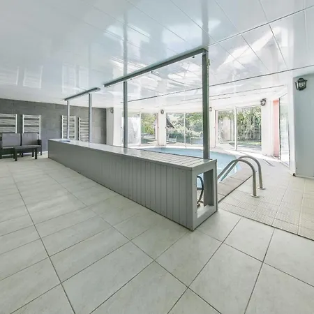 Regisland Gentiane - Piscine, Sauna Et *